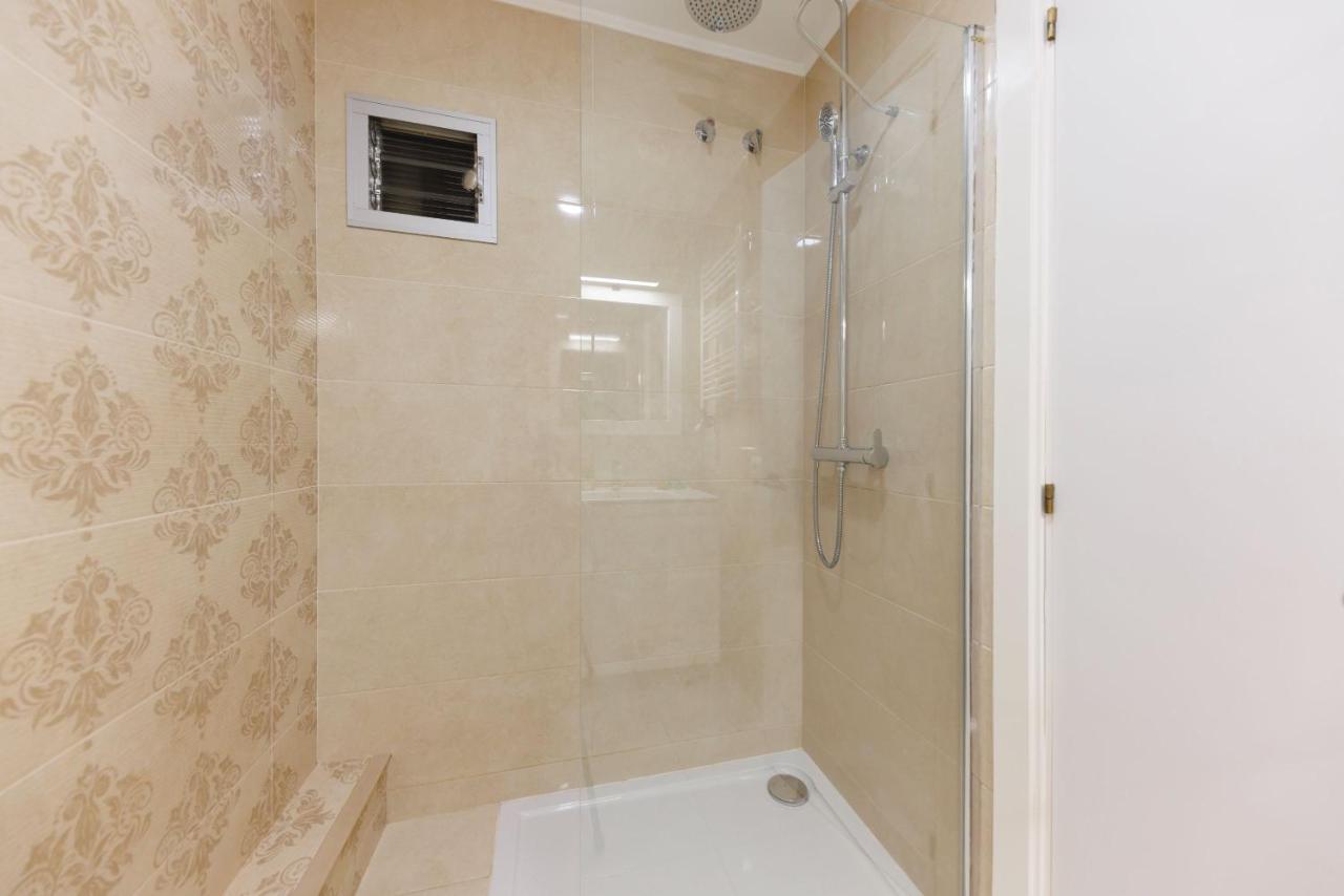 Bravissimo Figuerola, Spacious 3-Bedroom Apartment Gérone Extérieur photo